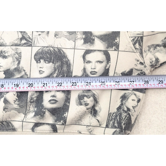 Taylor Swift Eras Tour Sweatshirt L Photo Collage Crewneck Official Merch Beige - Picture 5 of 6